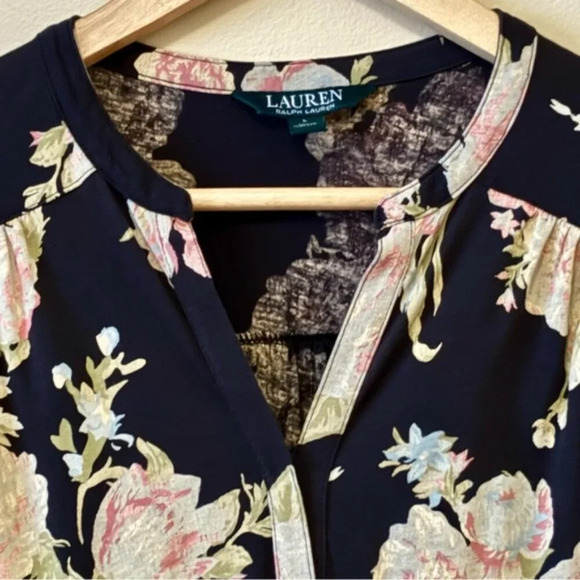 •SOLD•|Lauren| by Ralph Lauren Black and Pink Floral V-Neck Long Sleeve Blouse L - Picture 2 of 5